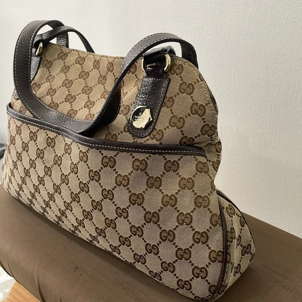 Vintage Gucci Monogram Handbag - Picture 4 of 16